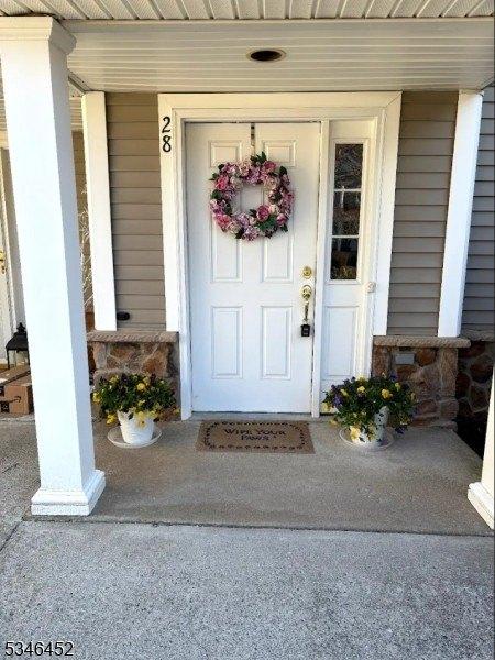 Currently Displayed Property Photo