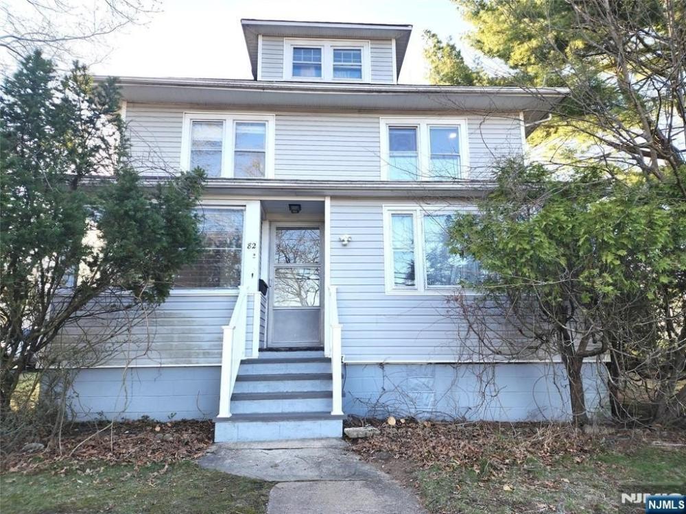 Currently Displayed Property Photo